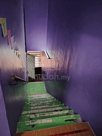 Corner Lot Kedai dan Pejabat Untuk Dijual di Meru Ipoh 1