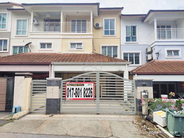 Freehold Fully Extend 2.5 Storey Taman Bukit Serdang Seri Kembangan 1
