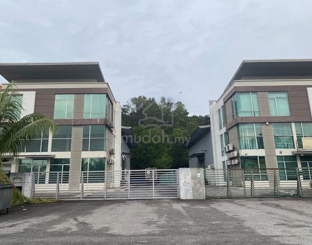 Seri Kembangan,Semi Detached Factory Warehouse For Rent 1