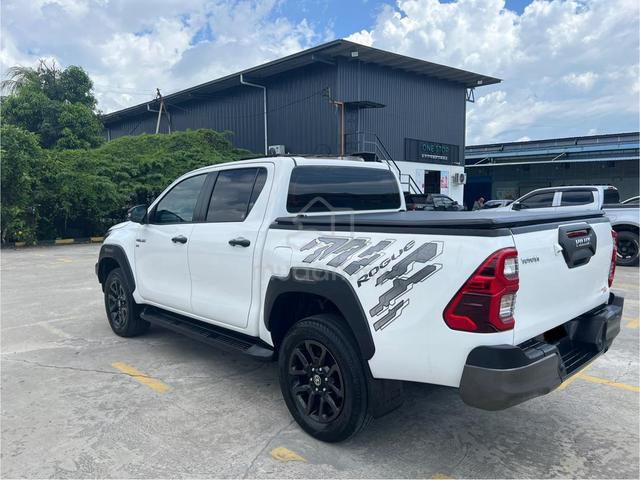 2023 Toyota HILUX 2.8 ROGUE (A) - 5