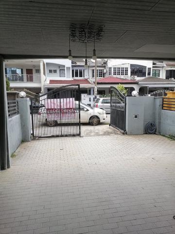 Intermediate double story house in tmn sungai besi indah for rent 1