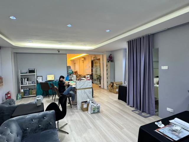 Bay Avenue 1st floor unit for rent 1