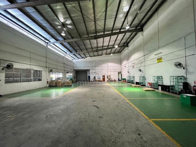Nusa Cemerlang, Gelang Patah Semi-D Factory For Sale｜Extended Awning 1