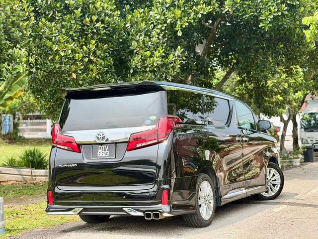 ON THE ROAD 2018 Toyota ALPHARD 2.5 (A) - 5