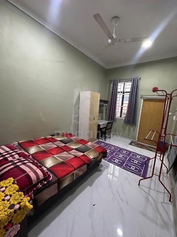 Bilik sewa perempuan 1