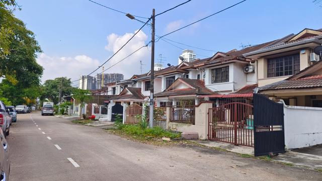 2sty Bandar Baru Permas Jaya 13, 22x75 Johor Bahru 1