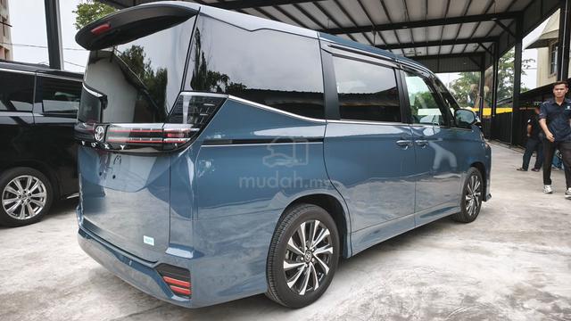 (GRADE 5A) Toyota VOXY 2.0 S-Z (7 SEATER) 2022 - 2