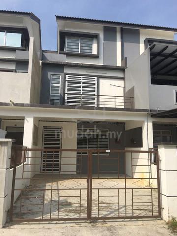 2.5 Storey Terrace House @ Taman Scientex Pasir Gudang 1