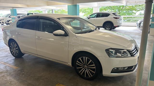 2015 Volkswagen PASSAT 1.8 TSI (CKD) ENHANCED (A) - 2