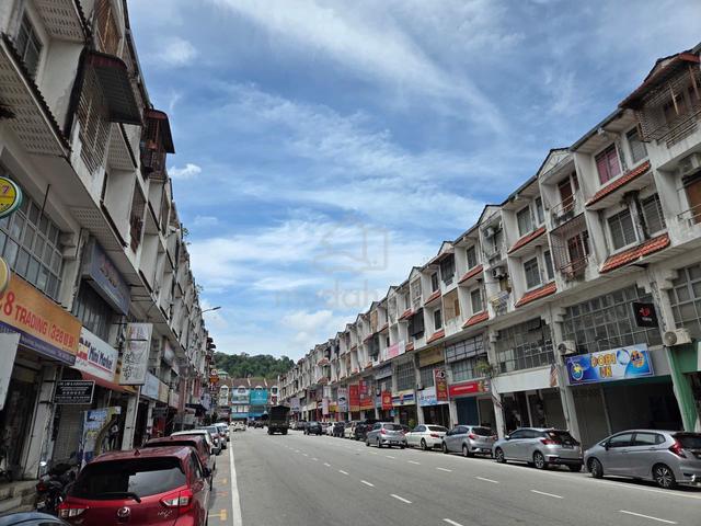 Facing Main Road Ground Floor Shoplot @ Taman Uasahaniaga ,Bm 1