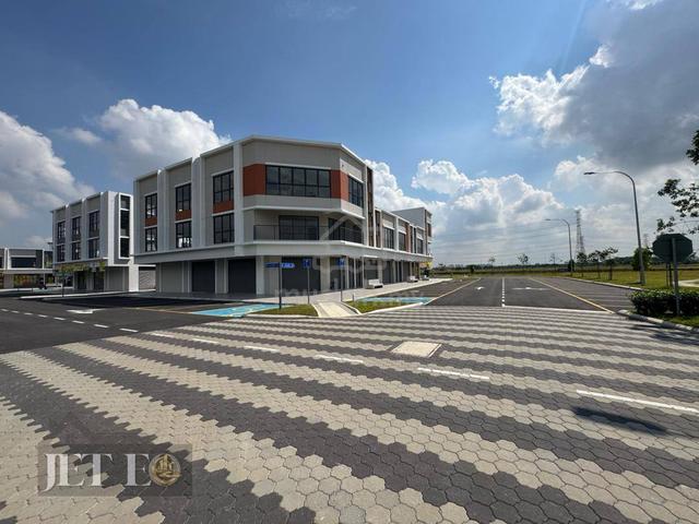 BANDAR RIMBAYU U2 Uptown Square 3 Storey CORNER Shoplot For Rent 1