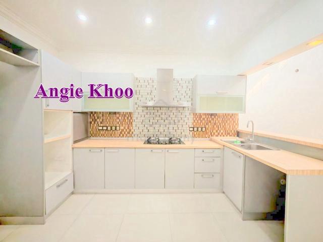 Single-Storey Terrace House at Pesara Mahsuri Bayan Baru for Sale 1