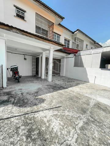 DOUBLE STOREY TERRACE KTC 3 kulim hi-tech | facing padang | 1