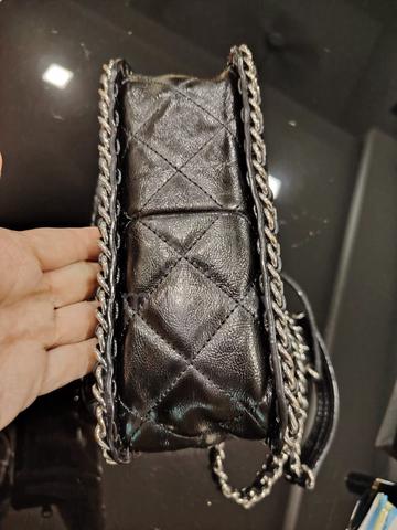 Michael Kors lamb skin handbag - photo 3 of 6