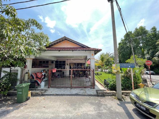 Teres Corner Lot Setingkat Seri Mahkota Permai, Batu 11 (Belakang TMG) 1