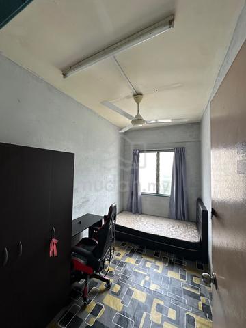Bilik single Pangsapuri Kenanga Sari, AU2 AU3 Tmn Setiawangsa, KL 1