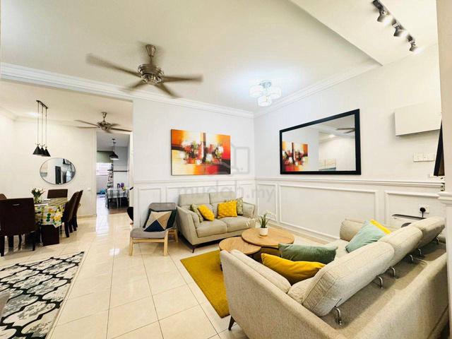 FULLY RENOVATED 2 STOREY TERRACE TAMAN ILMU, Berhadapan USM Transkrian 1
