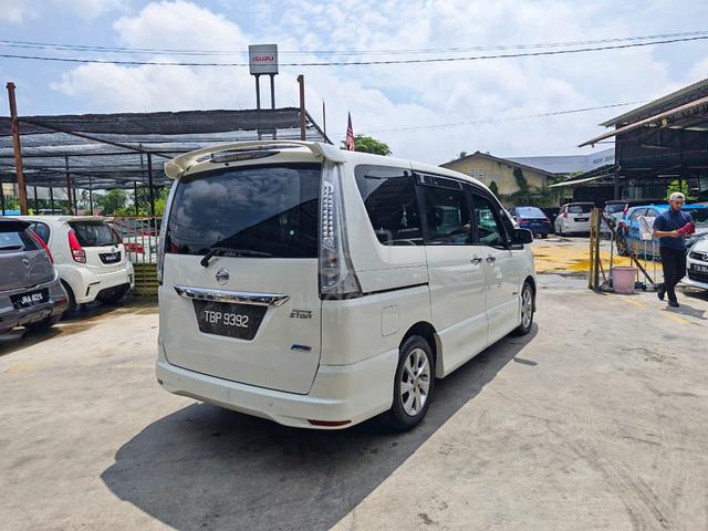 2013 Nissan SERENA FULL SPEC 2.0 (AUTO) - 3