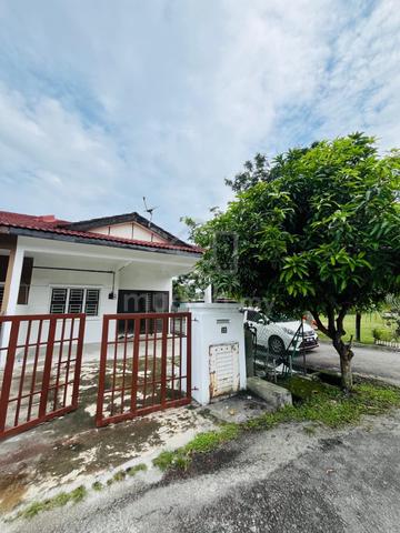 Endlot Single Storey Terrace Meru Klang Selangor Next to Playground 1