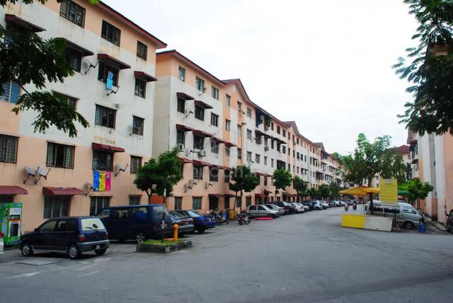 Apartment Idaman 1