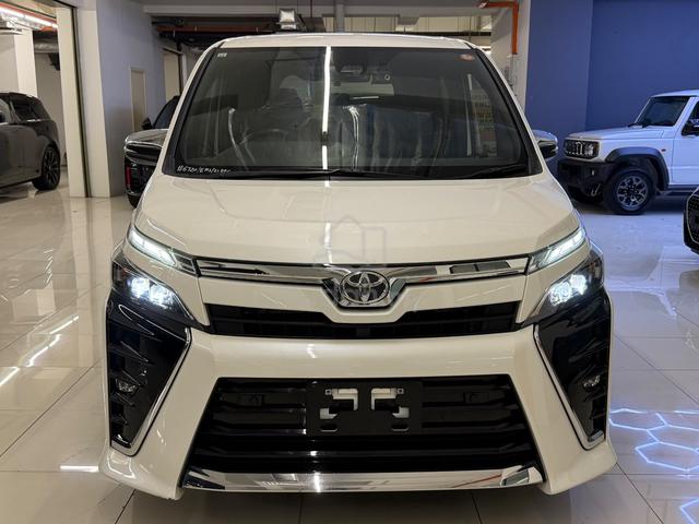 2021 Toyota VOXY 2.0 ZS KIRAMEKI 3 - 1