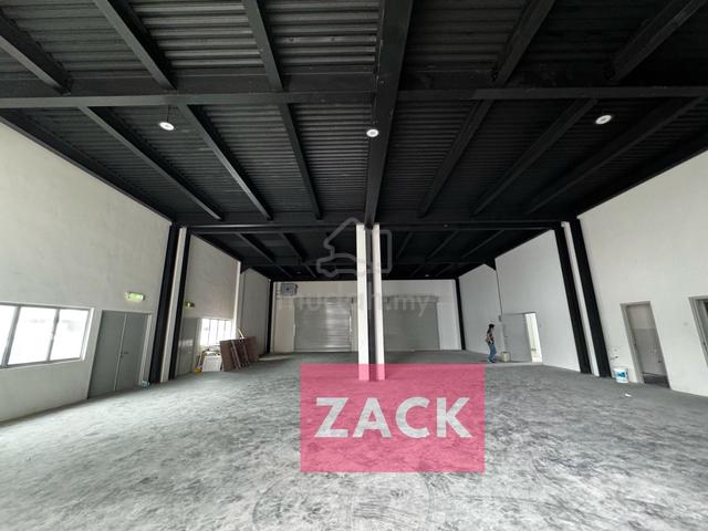 Valdor Golden Gateway – 2 Adjoining Semi-D Factory Warehouse 1