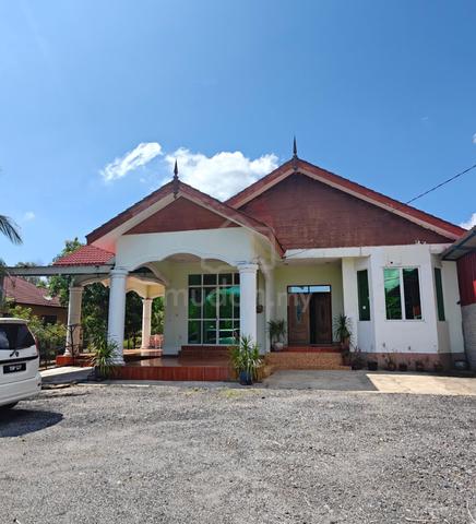 SETIU KG GONG BATU, Rumah Banglo 4 Bilik Tanah Sangat Luas 10,600 kps 1