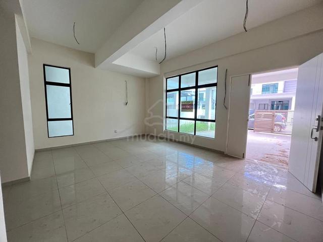GUARDED BELOW VALUE 2.5 Storey Terrace Ozana Residence Ayer Keroh 1