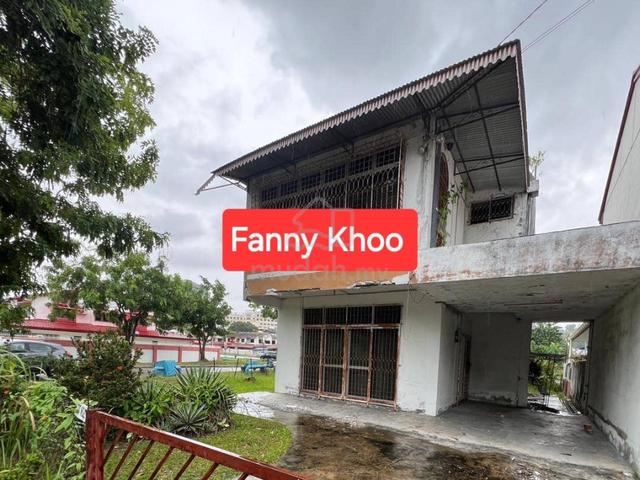 CL999 Damai Corner Lot/Facing Main Road/Can convert to Commercial 1