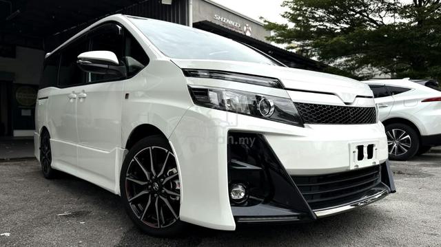 2021 Toyota VOXY 2.0 GR SPORT (A) - 1