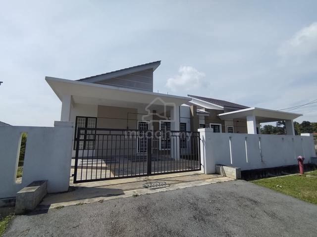 Single Storey Semi D for SALE, Jenderam Hilir near Putrajaya 1