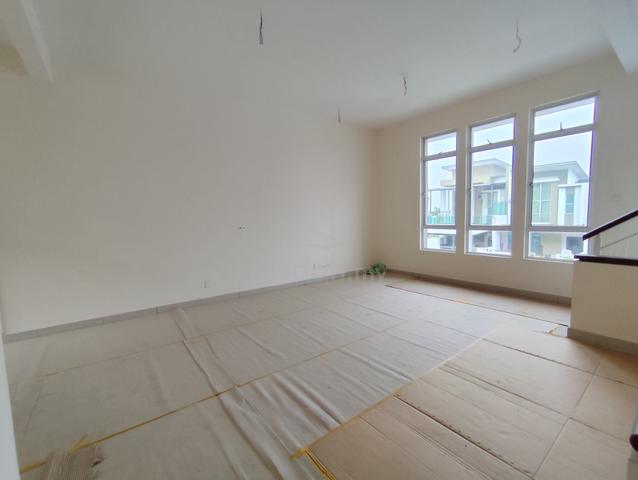 Imperial Jade Bandar Baru Seri Alam Masai 2.5-Storey Terrace House 3