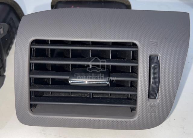 Toyota Alphard ANH10 Front Aircond Vent 02-08Y - photo 4 of 5