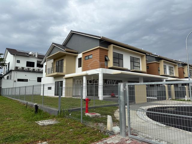 Corner Lot NonBumi Superlink 3131sqft U12 Cahaya Alam Shah Alam 1
