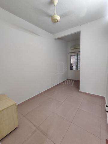 Clean House 🔥 Bercham Taman Mewah - Double Storey House - 4rooms 5