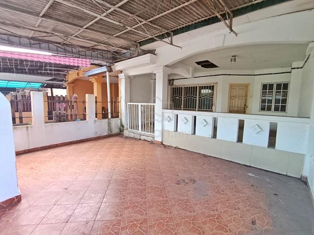 NICE UNIT+MURAH 2 Storey Banyan , Bandar Putera Klang 5