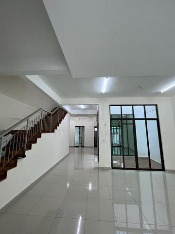 Aster Grove 2 Intermediate Superlink Double Storey Denai Alam 1