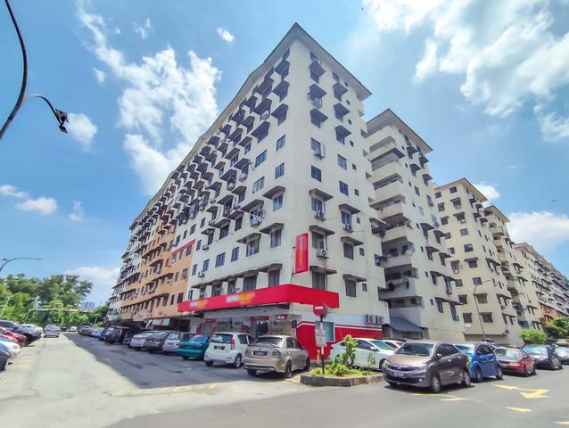 Aman Putra Apartment 1