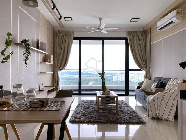 Bay Point @ Country Garden Danga Bay 1