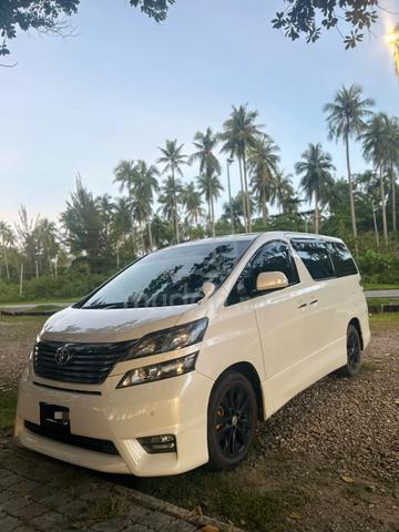 Toyota Vellfire V6 - 1