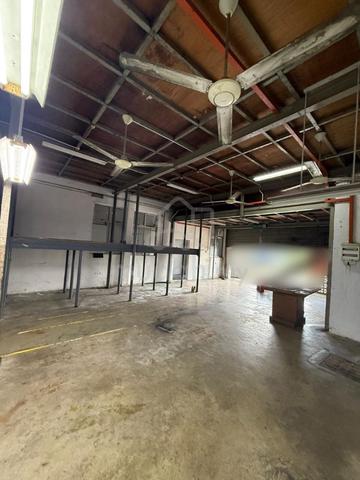 Jalan Perdagangan Taman University 1.5 Storey Terrace Factory Rent Joh 1