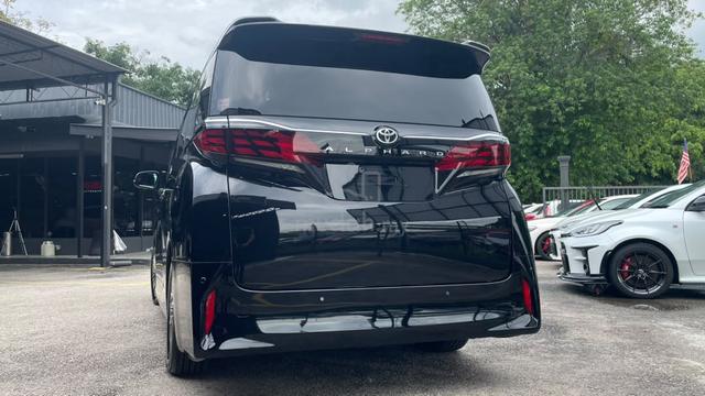 (GRADE 5A) Toyota ALPHARD 2.5 Z (7 SEATER) 2025 - 4