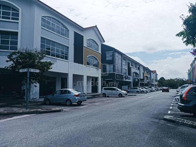 3 storey Shoplot taman bukit kepayang 4