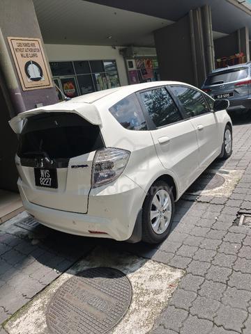 2013 Honda JAZZ 1.3 (HYBRID) FACELIFT (A) - 2