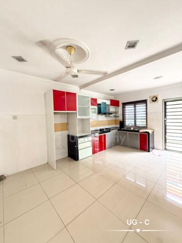 Bandar Bukit Raja Klang 1.5 Storey With Kitchen Table Top For Rent 1