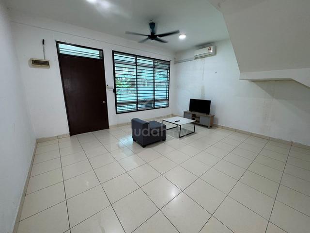 Jalan Scientex Jaya Senai double storey for rent 1