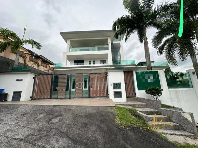 Shah Alam sek7 3ty Own build Bungalow Fully renovated below bank value 1