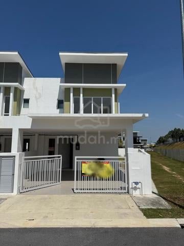 Nice Corner Lot for Rent at Nusari Aman 3, Opposite School and Shoplot 1