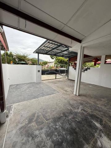 For Rent - Gunung Rapat Single Storey House 1