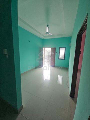Rumah sewa di Sijangkang Telok Panglima Garang ada 2 aircon di bilik 1